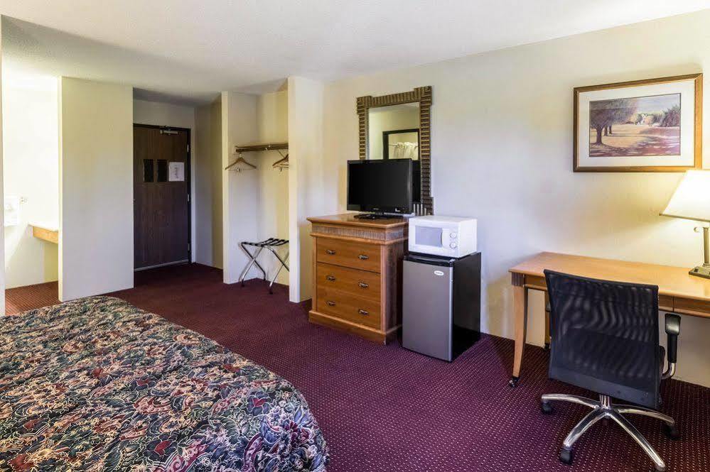 Rodeway Inn Brainerd Extérieur photo